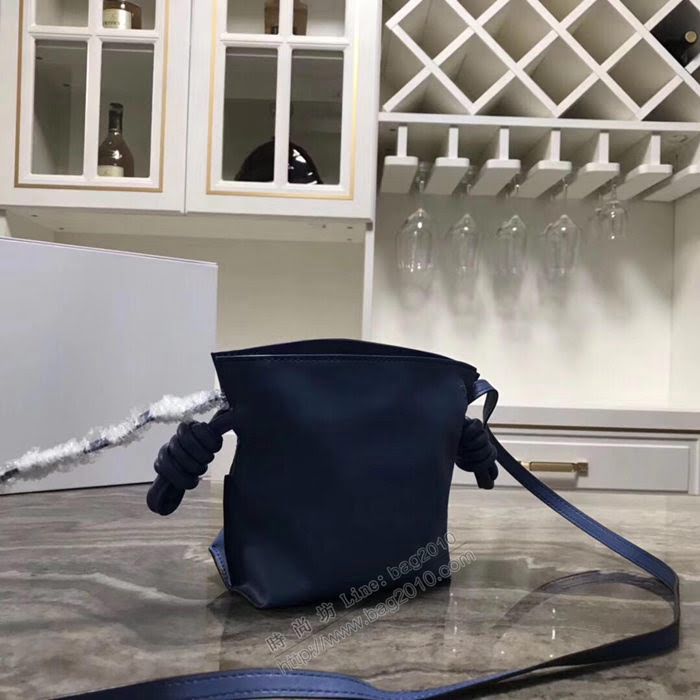 LOEWE女包 綿羊皮 Mini福袋 261843 羅意威女斜挎包  sl2076